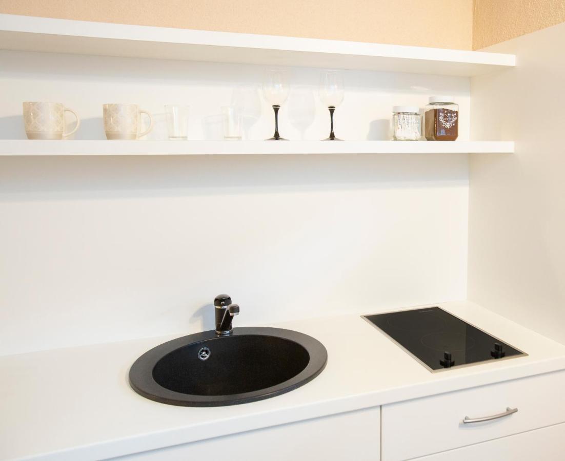 Apartment In Garage With Free Parking Kaunas Exterior photo